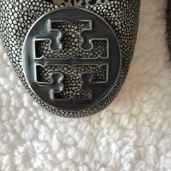 Tory Burch flats in grey stingray size 7 - Picture 3 of 7